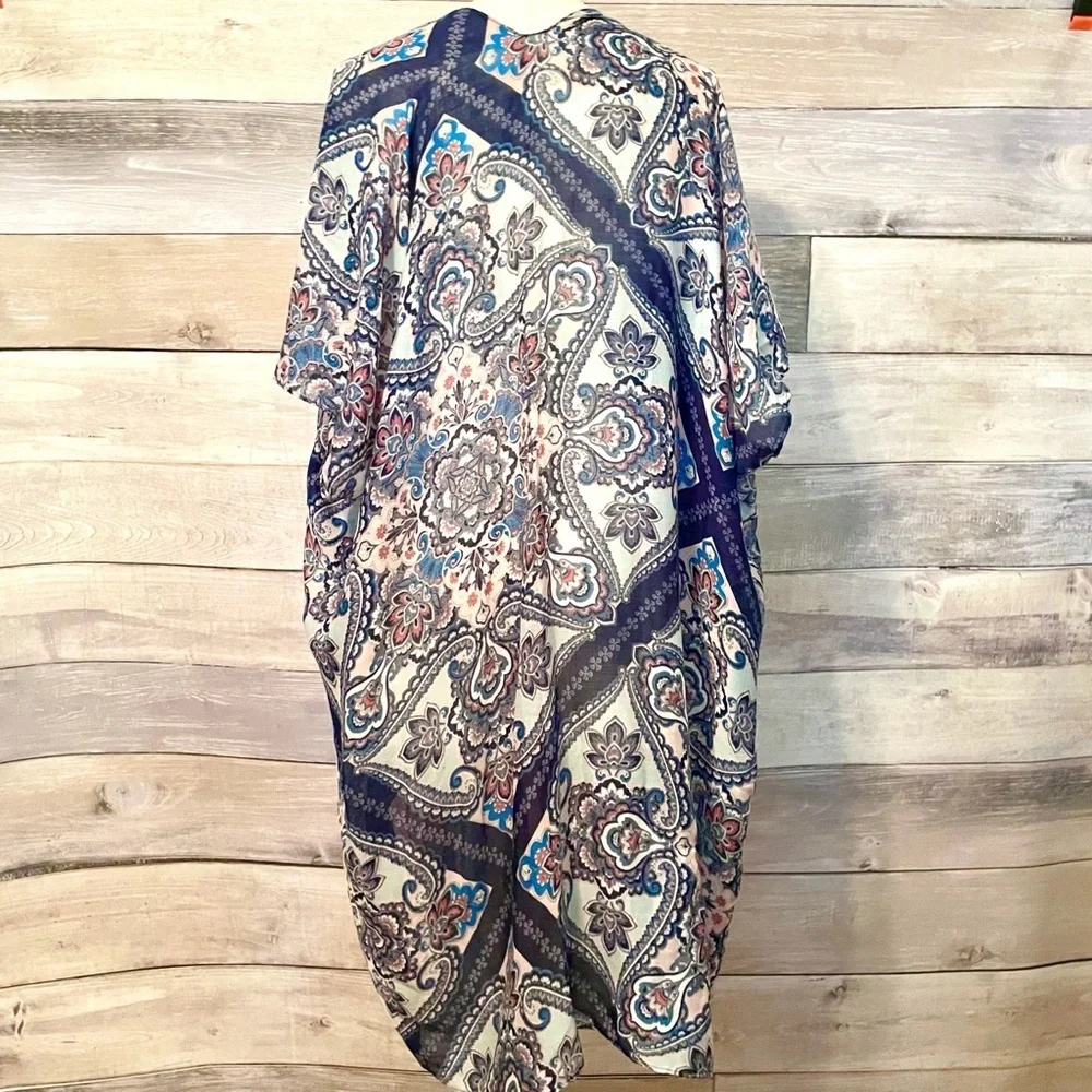 Blue paisley Jacobean floral ruana cover up OS - Picture 4 of 6